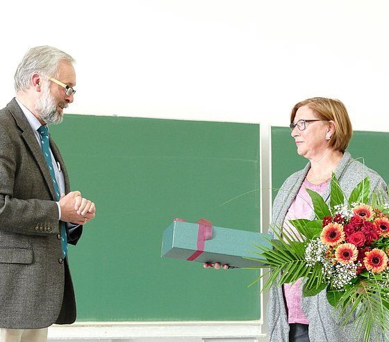 Dank und Verabschiedung von Frau Mertens, Prüfungsamt